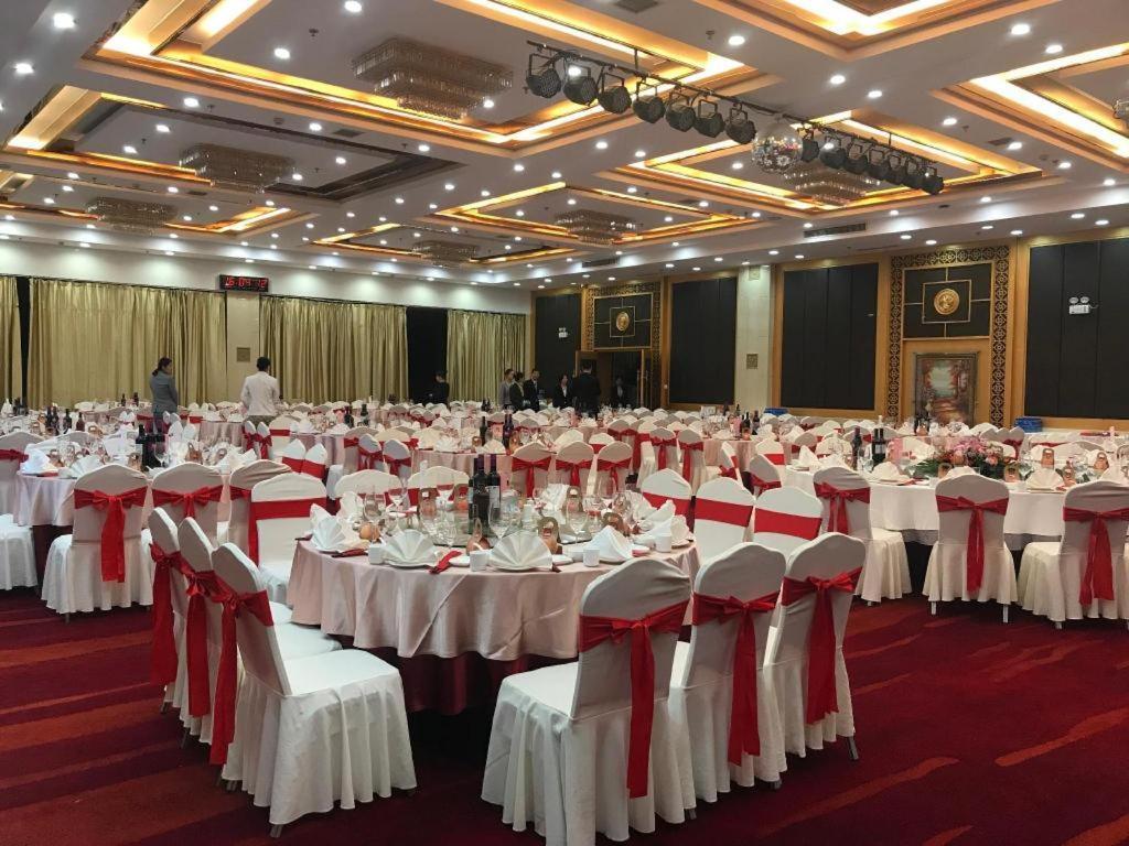Yantai Bihai Hotel Экстерьер фото